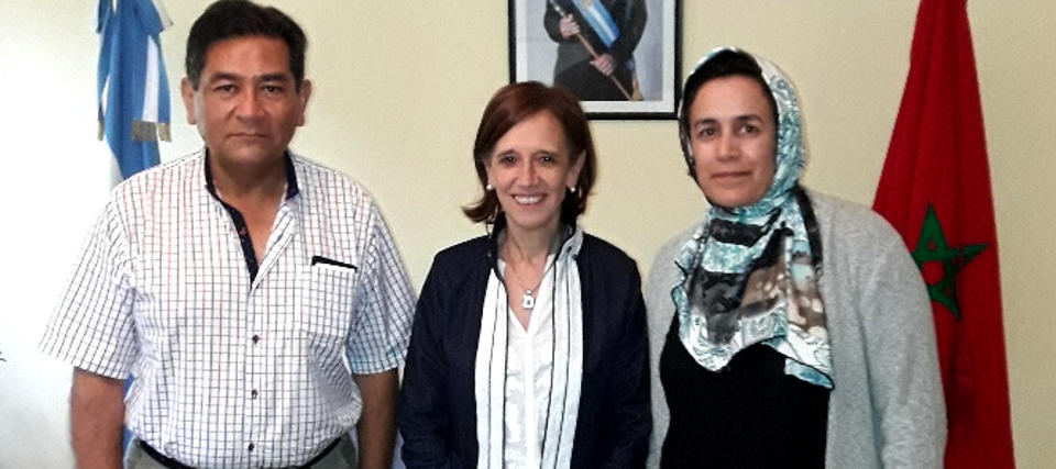 En Embajada Argentina en Rabat (Marruecos): Dr. Juan González (FML),  María Fernanda Cañás (embajadora argentina en Rabat) y Dra. Ouafae Benlhabib