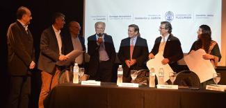 La FML transfirió libros de edición propia a la Casa de Tucumán de CABA, entre ellos, su mayor obra científica 