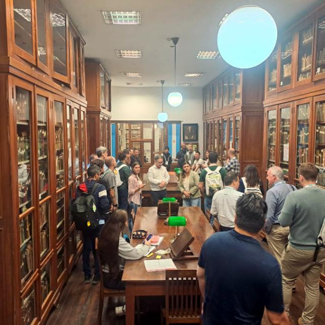 Intercambio internacional de saberes: especialistas en aceites esenciales visitaron la FML