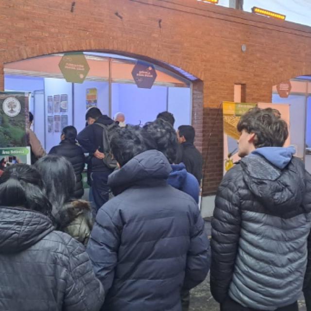 La Fundación Miguel Lillo participó del 4° Encuentro Apícola Federal en Tucumán